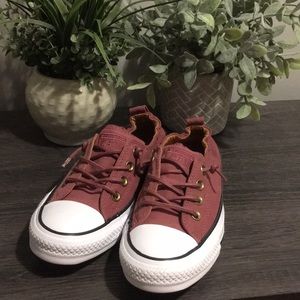 BRAND NEW Maroon Red Shoreline Converse 🌟